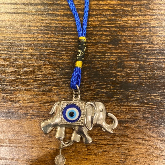 Beautiful elephant evil eye accessory - Picture 4 of 5